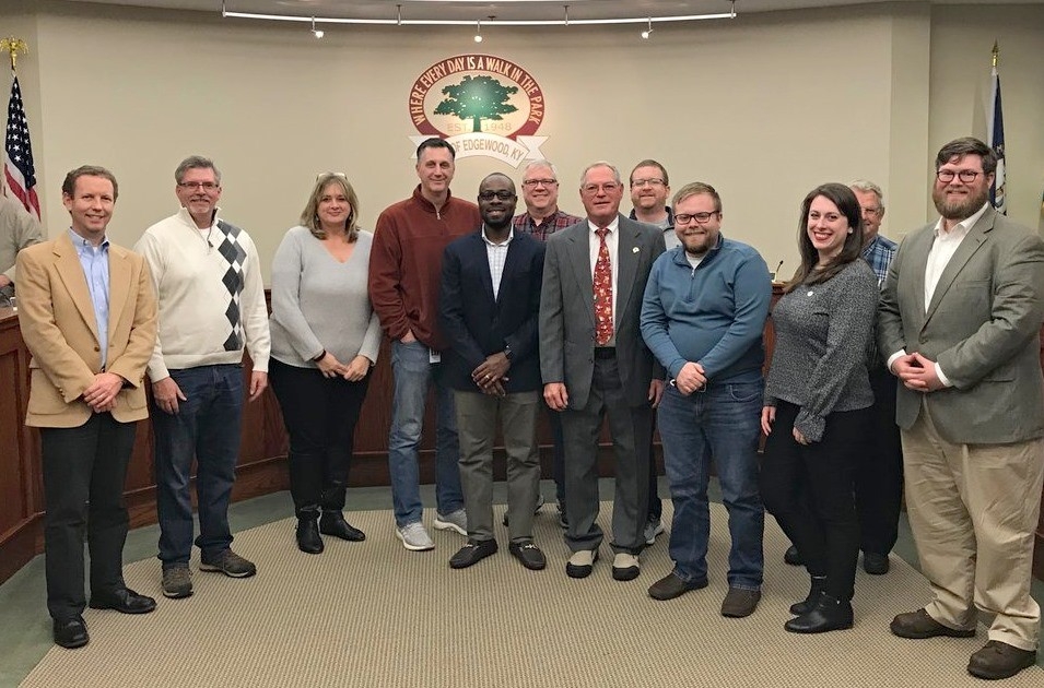 PAD 616 and PAD 675 students at Edgewood City Council Meeting