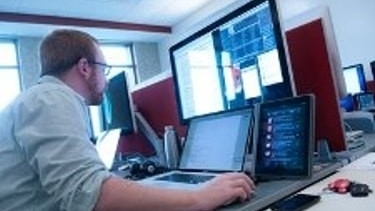 Student working in a computer lab